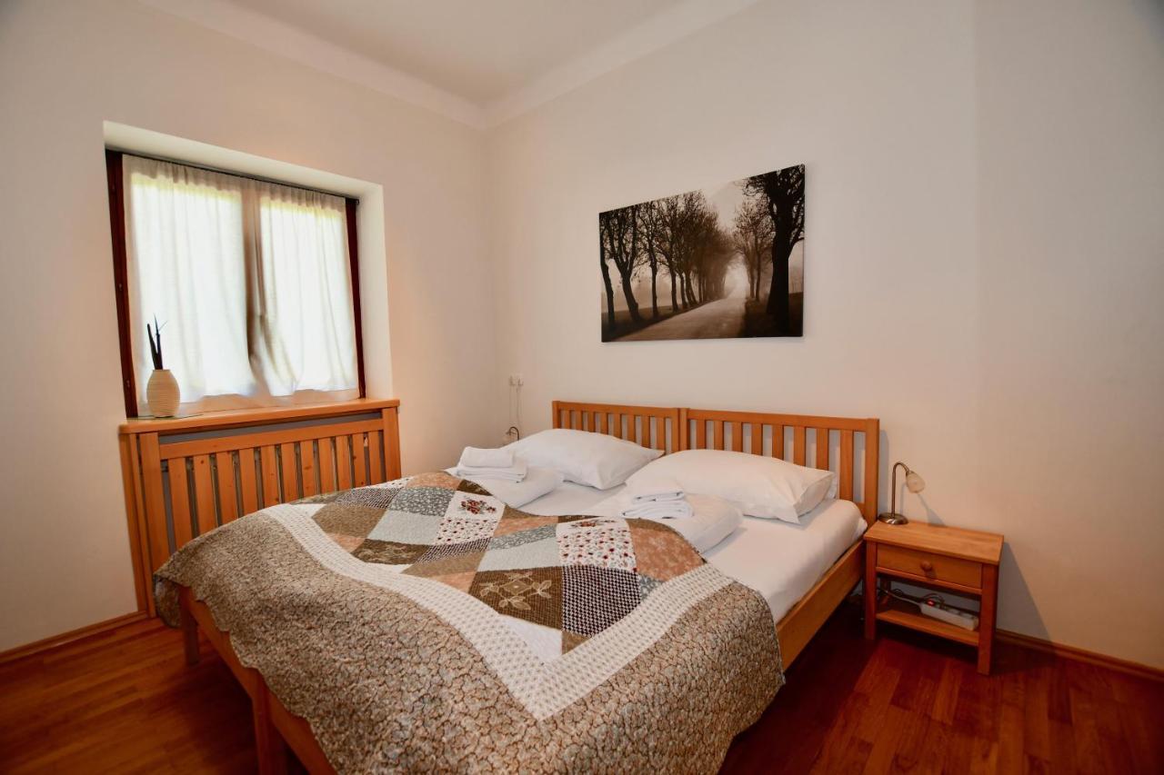 Foxes Mountain View By Z-K-H Rentals Rain  Esterno foto